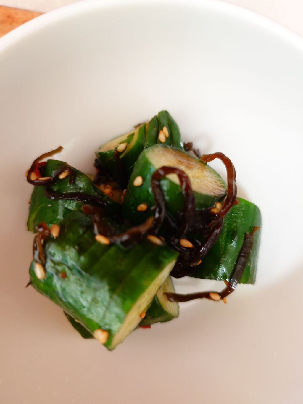 きゅうりのごま昆布和え